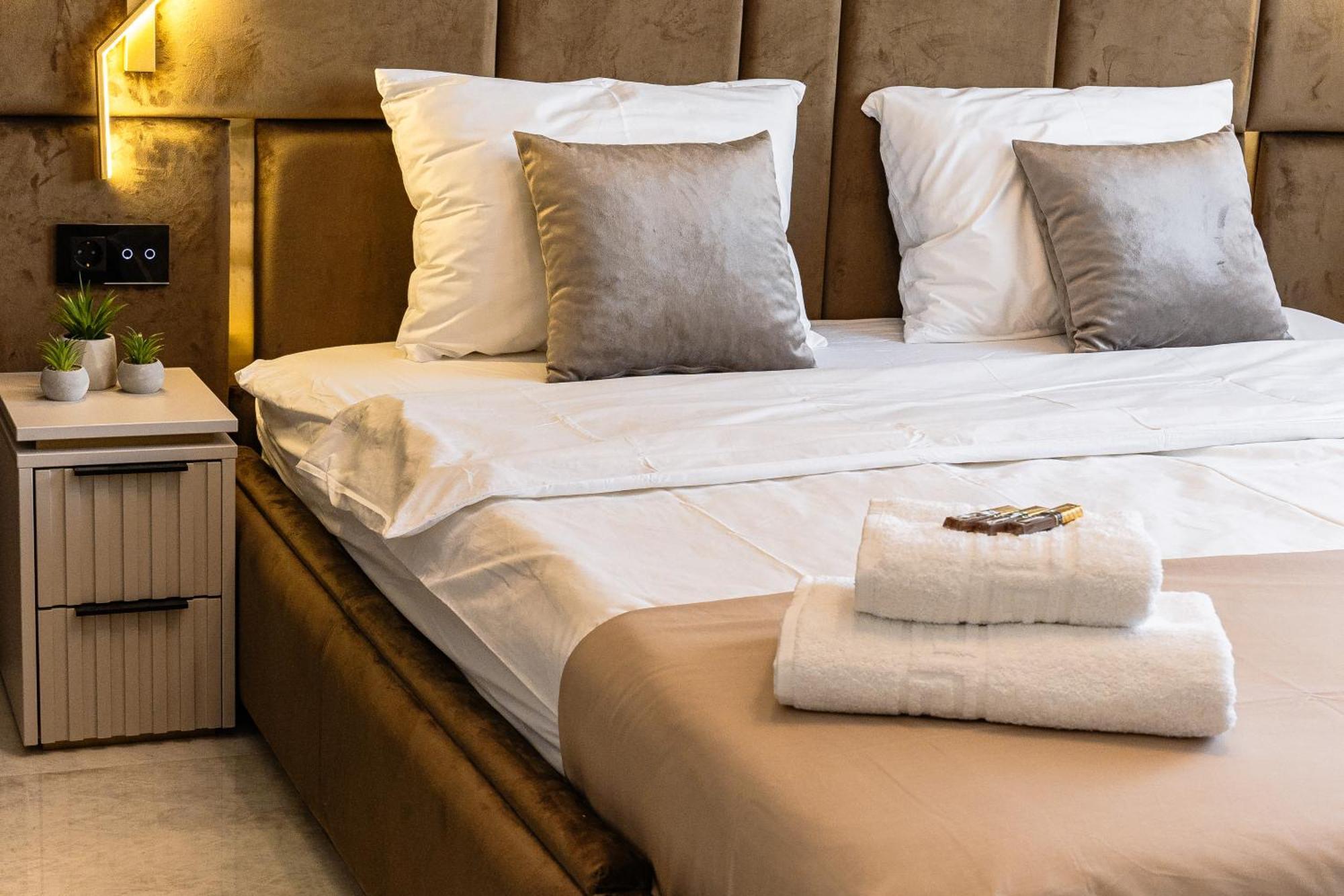 Fashion Stay-Valentino Apartment - By Openhouse Giroc Exteriér fotografie